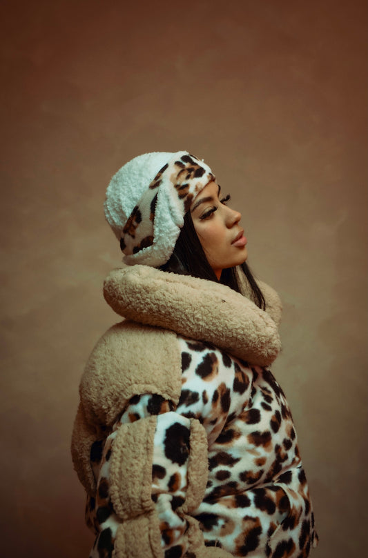 Chubby Leopard snow cap